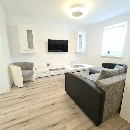 Zur Burg Apartament *